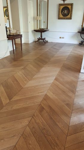 Chevron Parquet- Engineered French Oak 90x600x18